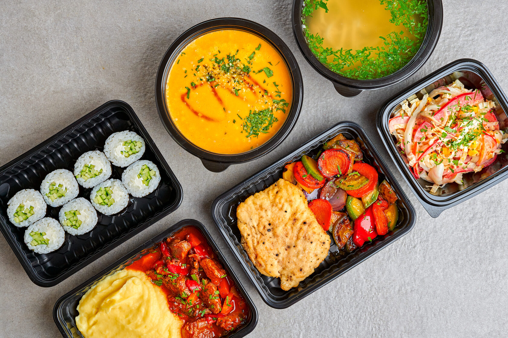 การออกแบบถาดอาหารพลาสติก PET ส่งผลต่อความสามารถในการรักษาคุณภาพและความสดของรายการอาหารอย่างไร